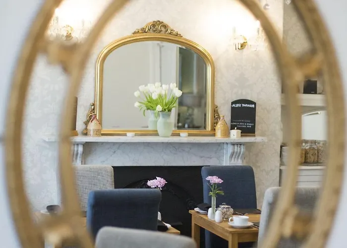 Rosslyn House Bed & Breakfast Whitby