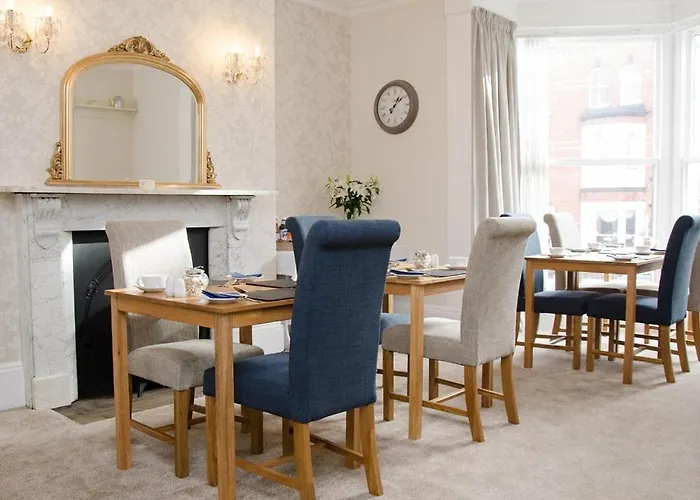 Rosslyn House Bed & Breakfast Whitby