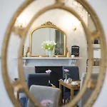 Rosslyn House Bed & Breakfast Whitby