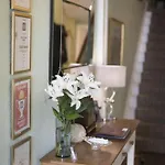 Bed & Breakfast Rosslyn House 4*