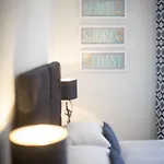 Rosslyn House Bed & Breakfast Whitby