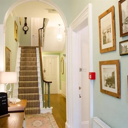 Rosslyn House Whitby