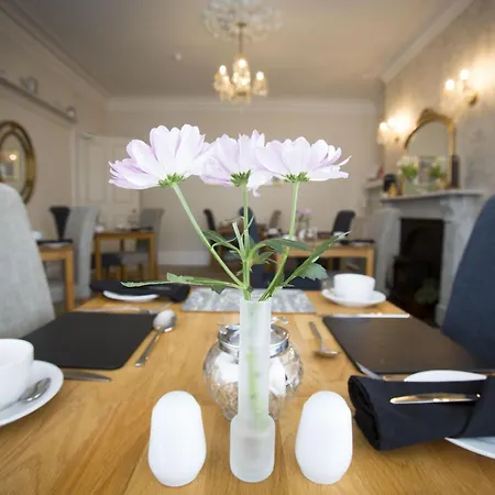 Bed & Breakfast Rosslyn House *