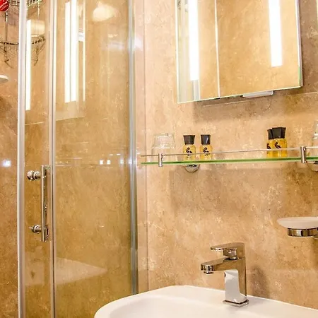 Rosslyn House 住宿加早餐酒店 *