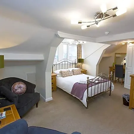 Rosslyn House فندق مبيت وإفطار