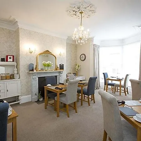 Rosslyn House فندق مبيت وإفطار ويتبي