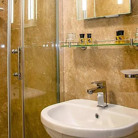 فندق مبيت وإفطار Rosslyn House ويتبي