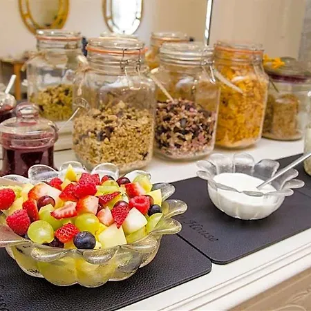 Rosslyn House فندق مبيت وإفطار ويتبي