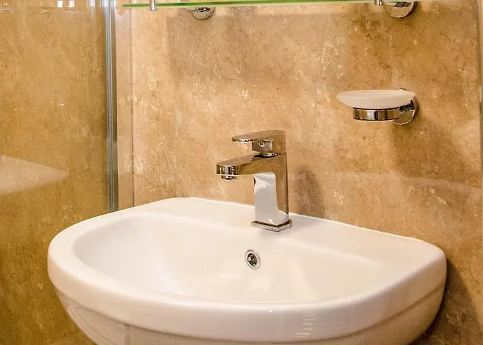 Rosslyn House * ウィットビー