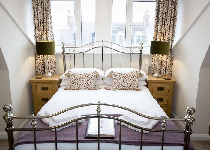 Rosslyn House * ウィットビー