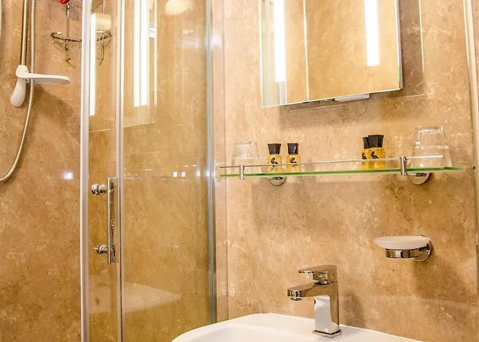 Rosslyn House Nocleg ze śniadaniem *